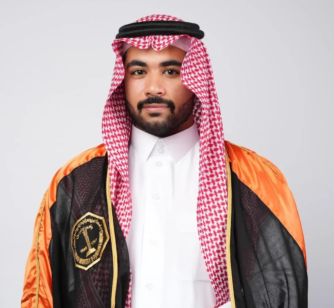 من العوامية.. مع مرتبة الشرف الثالثة.. جامعة الملك فهد للبترول والمعادن تمنح «السيد محمد الهاشم» البكالوريوس في الهندسة الميكانيكية