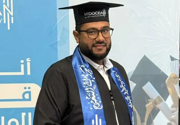 من سنابس.. مع مرتبة الشرف الثانية.. جامعة ميدأوشن بالإمارات تمنح «حسن آل دهنيم» الماجستير في الأمن السيبراني