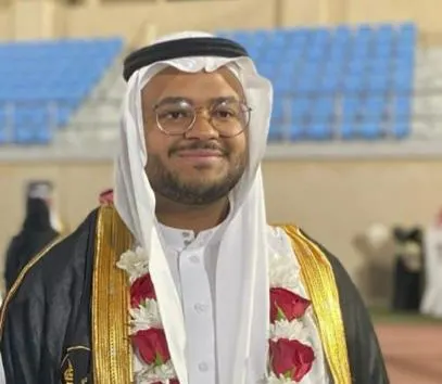 من صفوى.. مع مرتبة الشرف.. جامعة الإمام عبدالرحمن بن فيصل تمنح «حيدر الحنابي» بكالوريوس العلاج الطبيعي