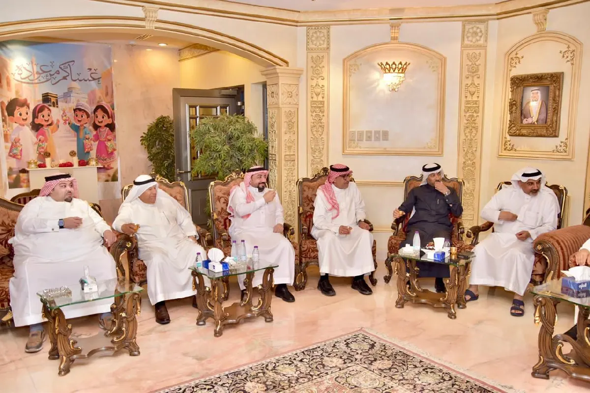 «سعادة» في قلب مجالس سيهات