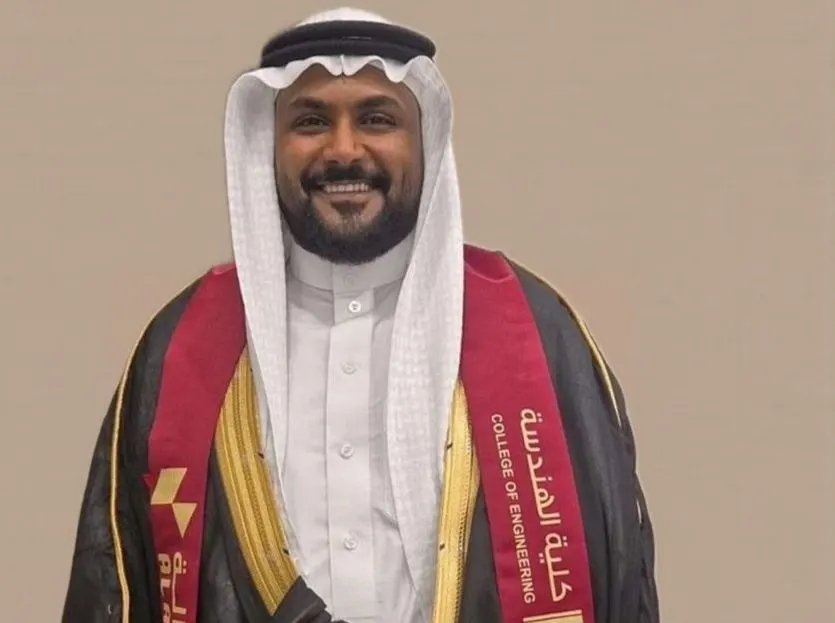 من جزيرة تاروت.. «جامعة الأصالة» تمنح جواد آل جمعان درجة البكالوريوس في الهندسة الصناعية