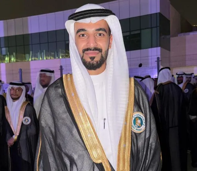 من الأوجام.. مع مرتبة الشرف.. «جامعة الملك فيصل» تمنح حسن آل ناصر درجة البكالوريوس في الطب والجراحة