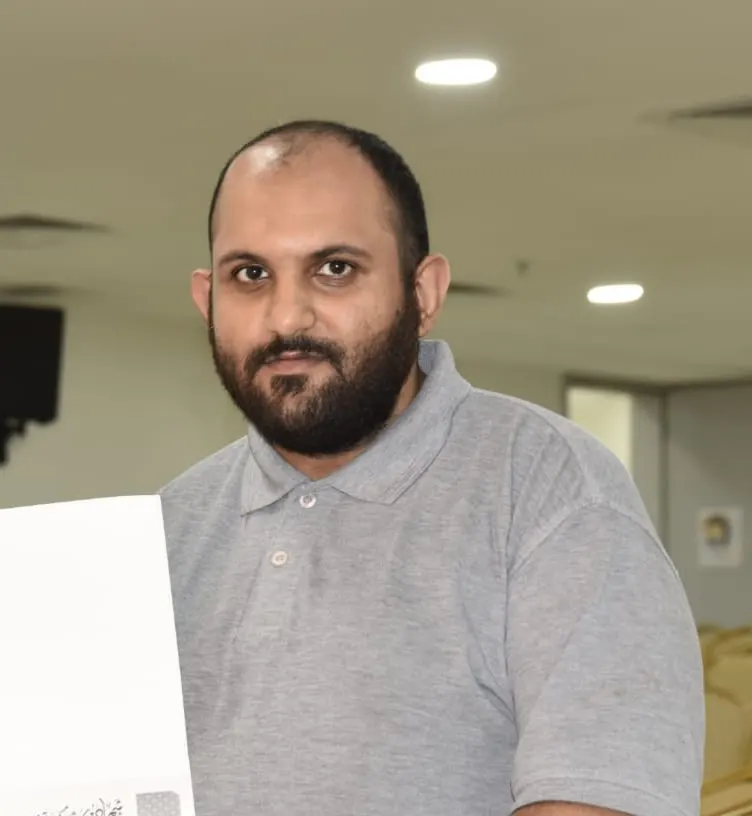 من القطيف.. نظير عطائه في توثيق «لتسكنوا إليها».. «تاروت الخيرية» تكرّم حمزة السليم