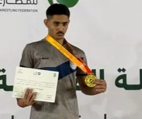 من جزيرة تاروت.. «حيدر المحاسنة» يتوّج بالمركز الأول في بطولة الشرقية للمصارعة الحرة