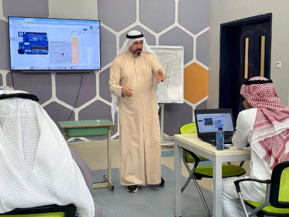 «دار الحكمة» بالقطيف تعزز التحول الرقمي والهوية الوطنية بمشاريع طلابية مبتكرة