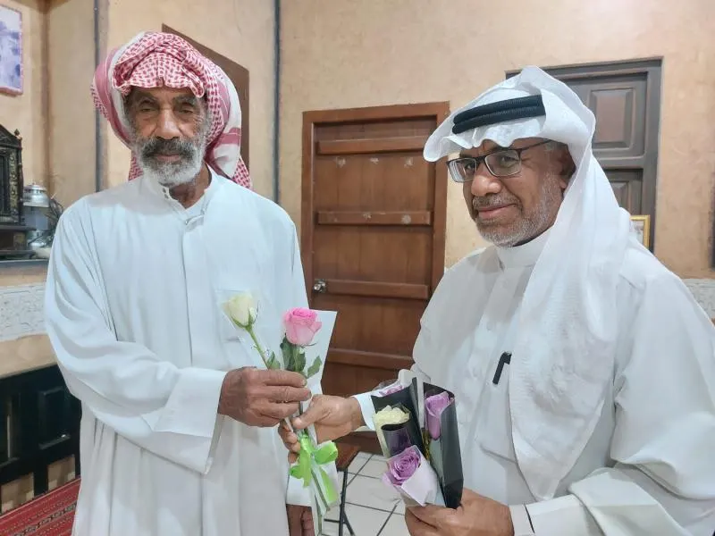 في التوبي.. كبار السن يشاركون فرحة «اليوم الوطني»