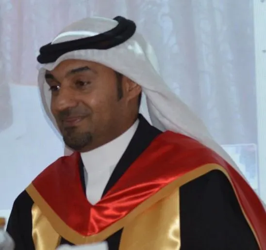 من شويكة القطيف.. الجامعة الأهلية بالبحرين تمنح «أمين آل عاشور» الماجستير في الإعلام والعلاقات العامة