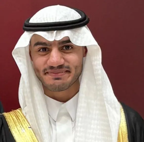 من القطيف.. «جامعة الأصالة» تمنح محمد الغريافي درجة البكالوريوس في إدارة الأعمال المالية