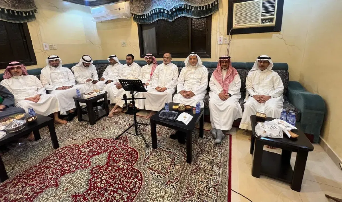 في الأوجام.. الجمعية تواصل جهودها المجتمعية بزيارات المجالس والشخصيات الداعمة