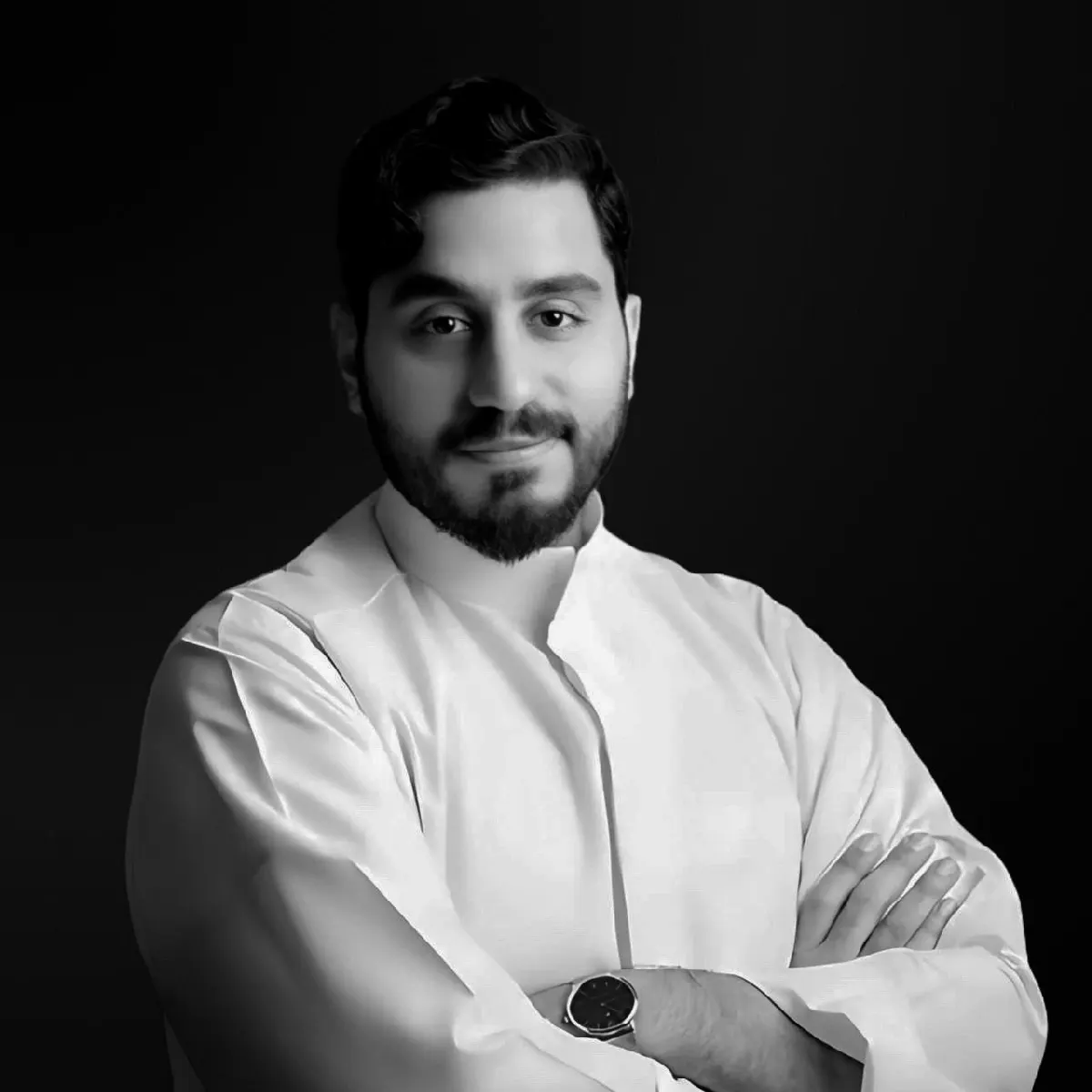 من جزيرة تاروت إلى إيطاليا.. قصيدة «جسد على حبل غسيل» تُتوّج الشاعر علي آل قمبر بالمركز الأول في جائزة بودلير الشعرية
