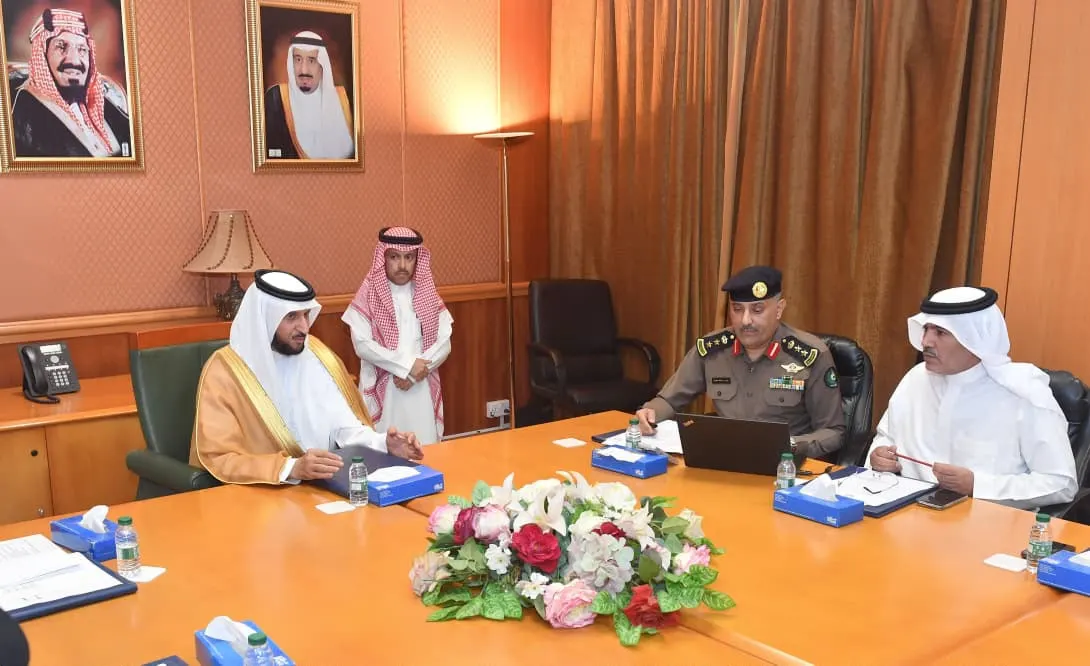 برئاسة السيف.. لجنة الدفاع المدني الفرعية بمحافظة القطيف ترفع استعدادها مع قرب موسم أمطار الخير والبركة