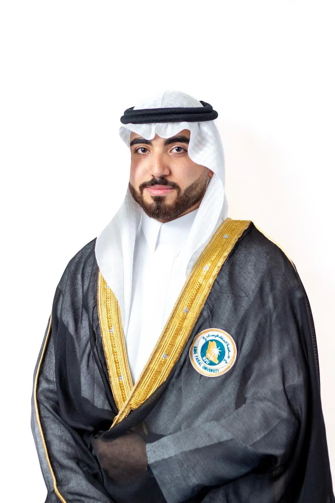 من الجارودية.. جامعة الملك فيصل تمنح «حيدر آل عبد الله» البكالوريوس في القانون