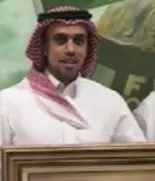 بلمسة تقدير من سيهات.. «الطفيل بن عمرو» تكرّم الحكم الدولي محمد العبكري