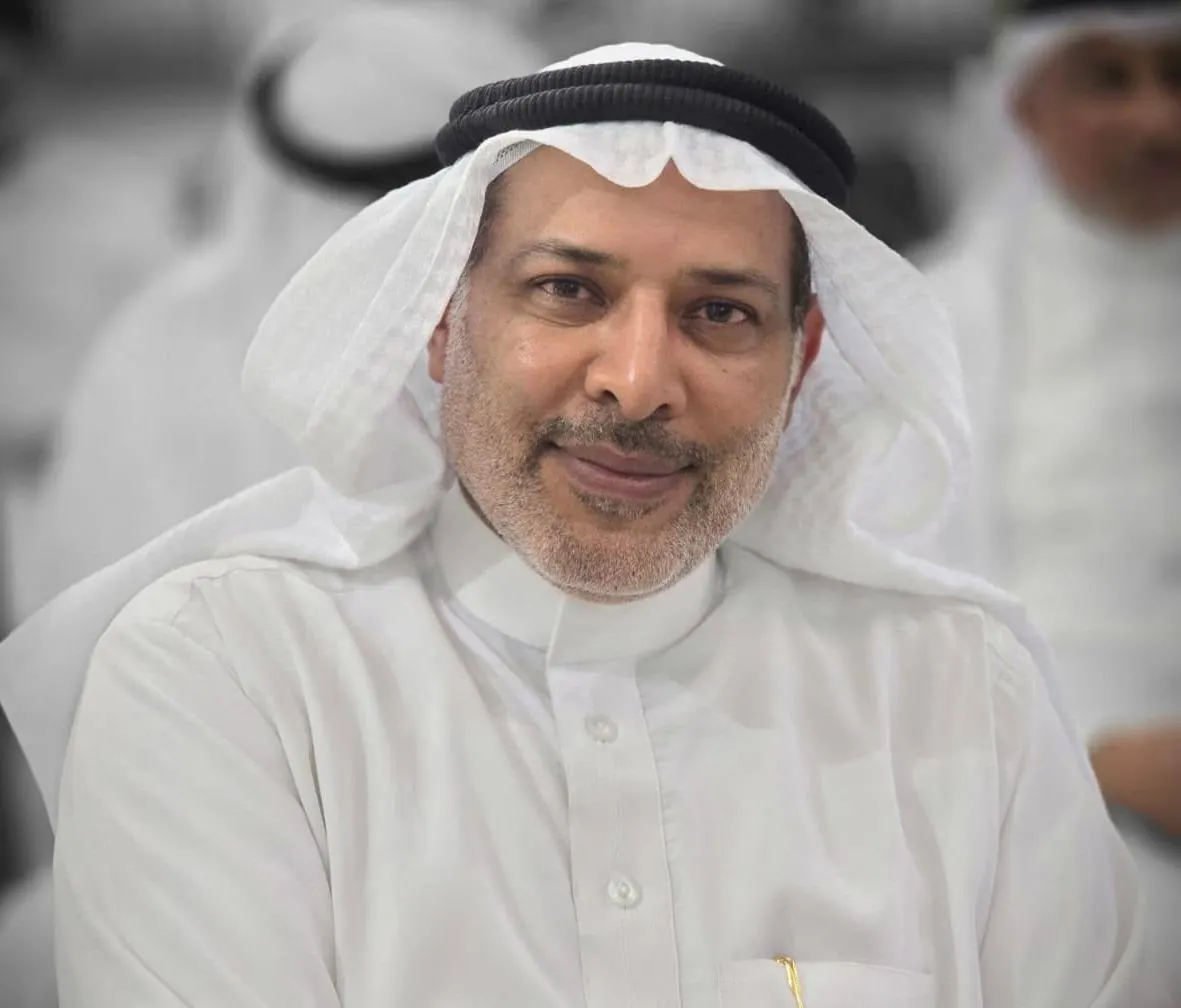 من حلة محيش.. بعد 33 عامًا من العطاء.. «علي القصيمي» يودع الميدان التعليمي