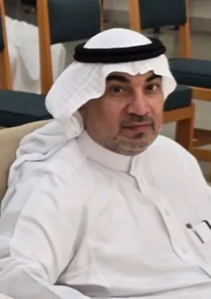 من القطيف.. عرفانًا بجميل عطائه وإخلاصه في ميدان التعليم.. منسوبو دار الحكمة الثانوية يكرمون «عمار أحمد العوى»
