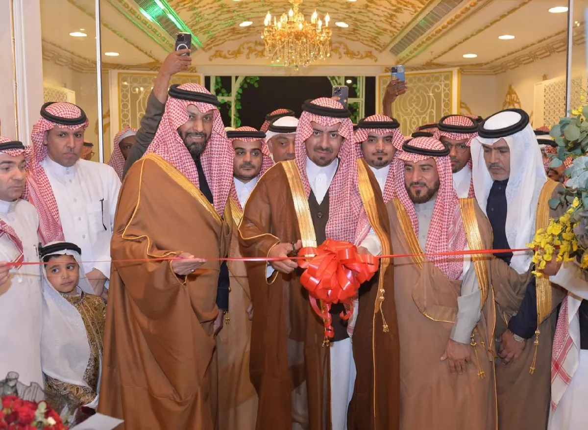 محافظ القطيف يفتتح النسخة الرابعة لـ «حرفيون»… صور