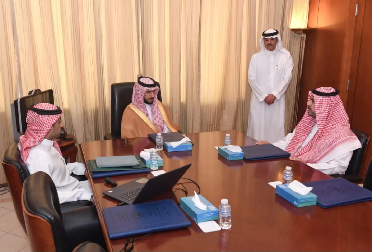 محافظ القطيف يلتقي مدير عام «مدن» بالقطاع الشرقي