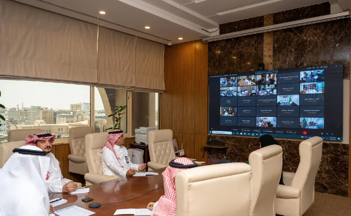 أداء بلدية القطيف والمنطقة تحت مجهر أمين الشرقية.. الجبير يشدد على رفع وتيرة المتابعة ومعالجة التشوه البصري