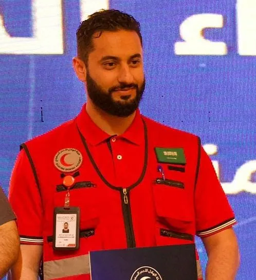 من الخويلدية.. لحصوله على جائزة أفضل فرقة إسعافية بـ قطاع شرق الرياض.. «الهلال الأحمر» تكرم «علي آل شيف»
