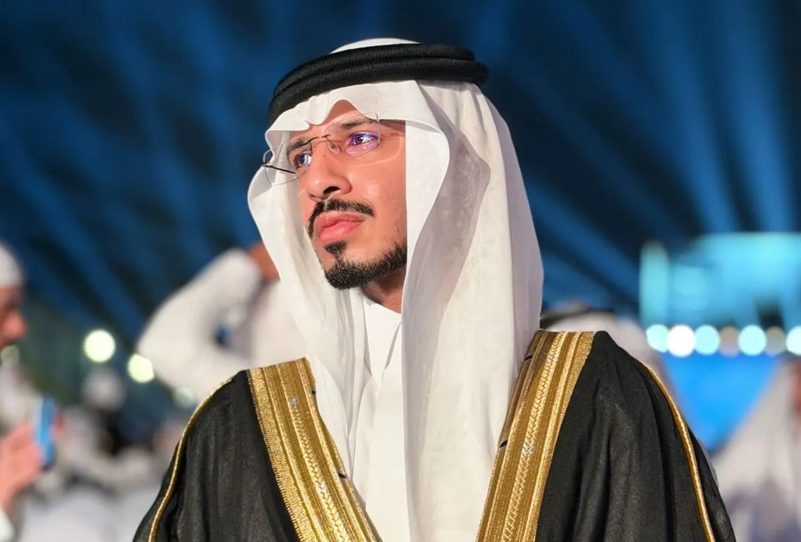 من العوامية.. «جامعة الإمام عبدالرحمن بن فيصل» تمنح علي آل خزعل بكالوريوس الطب والجراحة