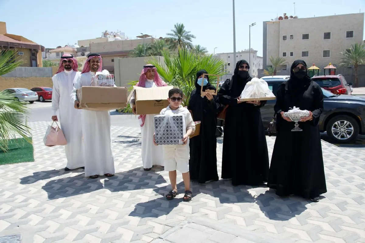 هدايا وقلوب ممتنة.. عيد الأضحى يمر من ممرات المراكز الصحية بالقطيف