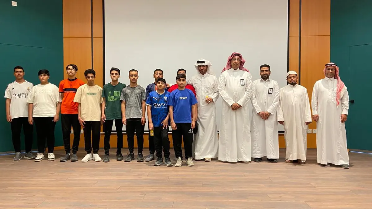 طلاب تاروت يطرقون أبواب العمل الخيري من قلب «بر سنابس»