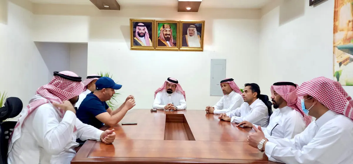 في لقائه بـ خبراء مركز البذور والتقاوي والشتلات.. مكتب البيئة والمياه والزراعة بالقطيف يؤكد أهمية التوعية بالأصناف المحلية وطرق إكثارها