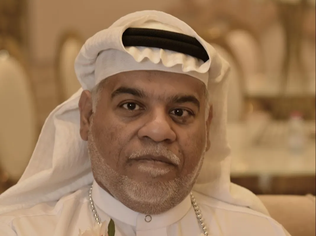 من القطيف.. بمناسبة تقاعده.. منسوبو مدرسة سعد بن الربيع يحتفون بزميلهم «محمد آل ناس»