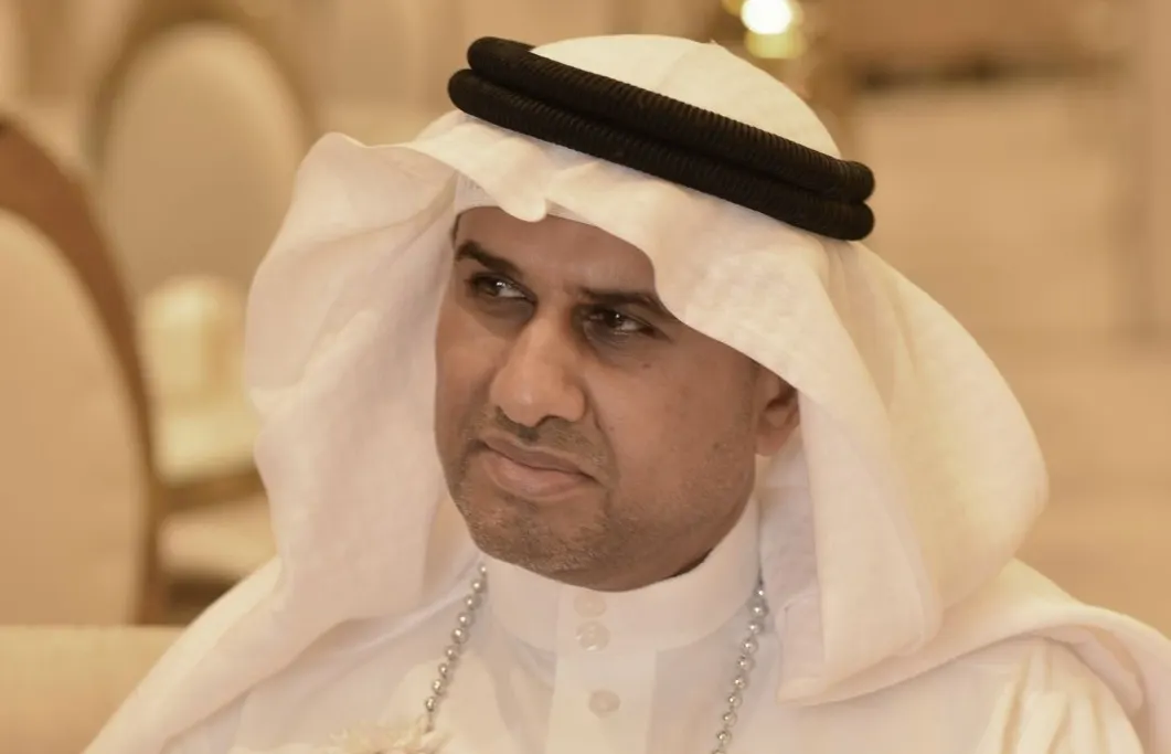 من القطيف.. بمناسبة تقاعده بعد مسيرة عطاء 35 عامًا.. ابتدائية سعد بن الربيع تكرّم المعلم «عبد المحسن زبران»