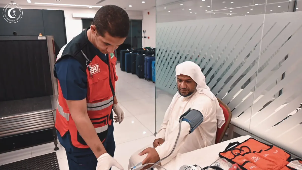 في الشرقية.. الهلال الأحمر يطمئن صحيًا على حجاج بيت الله الحرام القادمين عبر المنافذ البرية