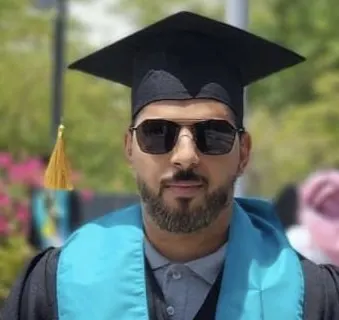 من الجش.. تقنية الدمام تمنح «إسحاق العلي» بكالوريوس هندسة القوى والآلات الكهربائية