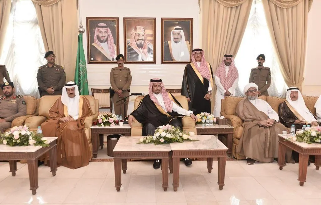 الخريف يلتقي جموع المهنئين بعيد الأضحى المبارك.. ويرفع التهاني والتبريكات للقيادة نيابة عن أهالي القطيف