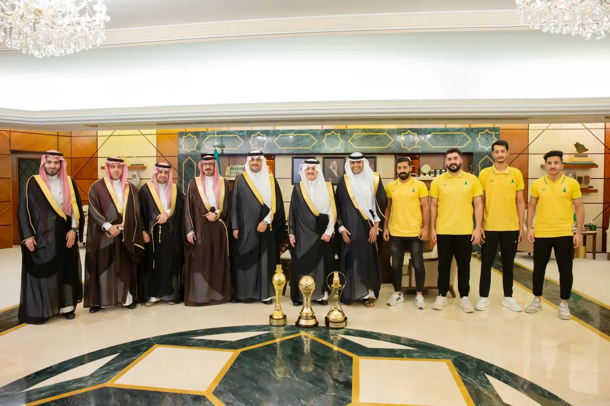 أمير الشرقية يشيد بإنجازات خليج سيهات.. ويصفها بالمُشرّفة
