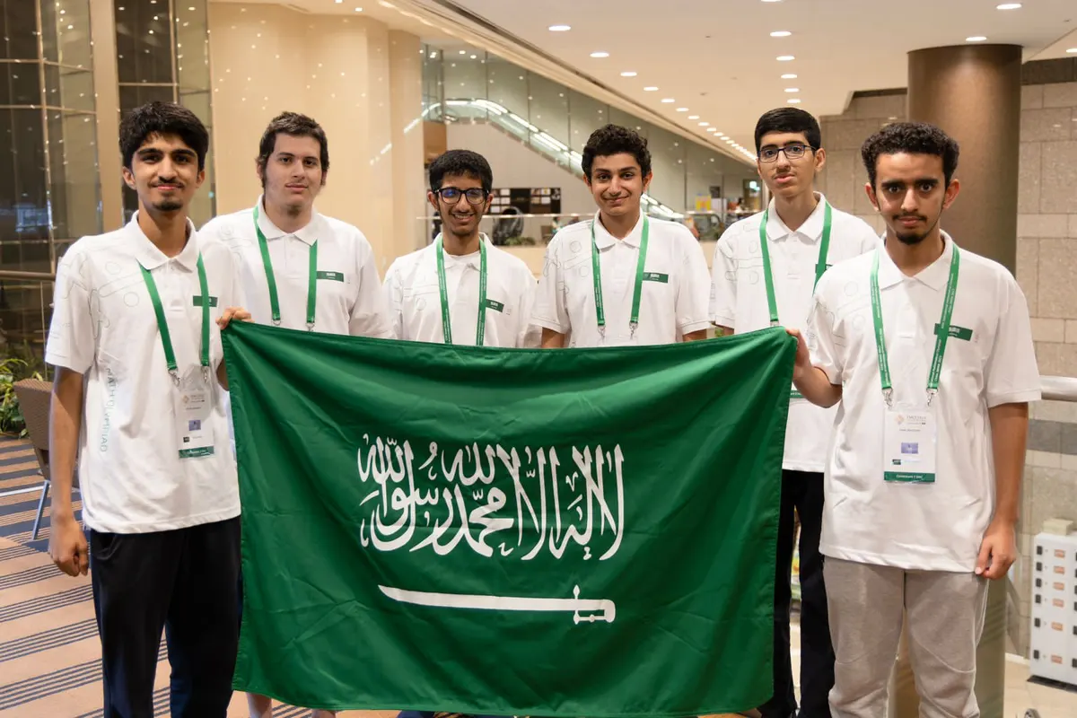 مهدي البيك وإياد القطري يهدون الوطن مع زملائهم 3 ميداليات برونزية وفضية وشهادتي تقدير في أولمبياد الرياضيات باليابان