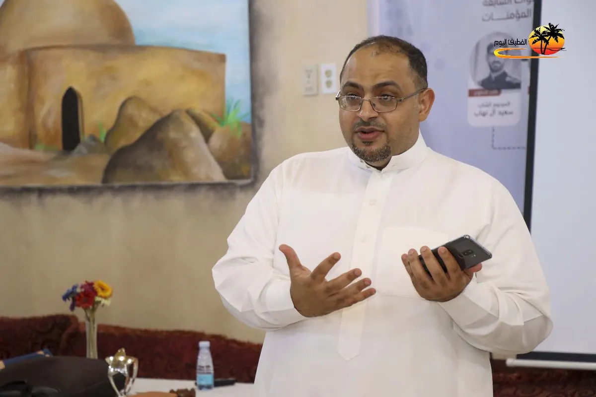 لا توجد وظائف.. في نادي كبار السن بالتوبي