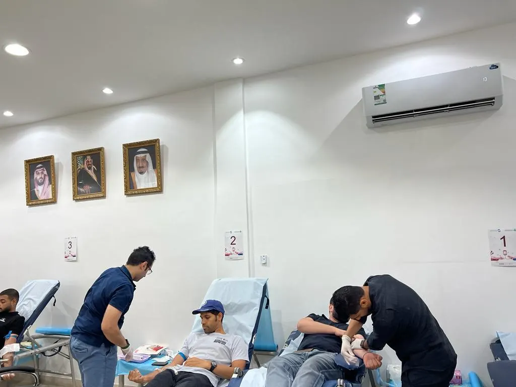 بـ244 متبرعًا بالدم.. البلدية ومركزي القطيف يختتمان حملة «وبها نحيا»