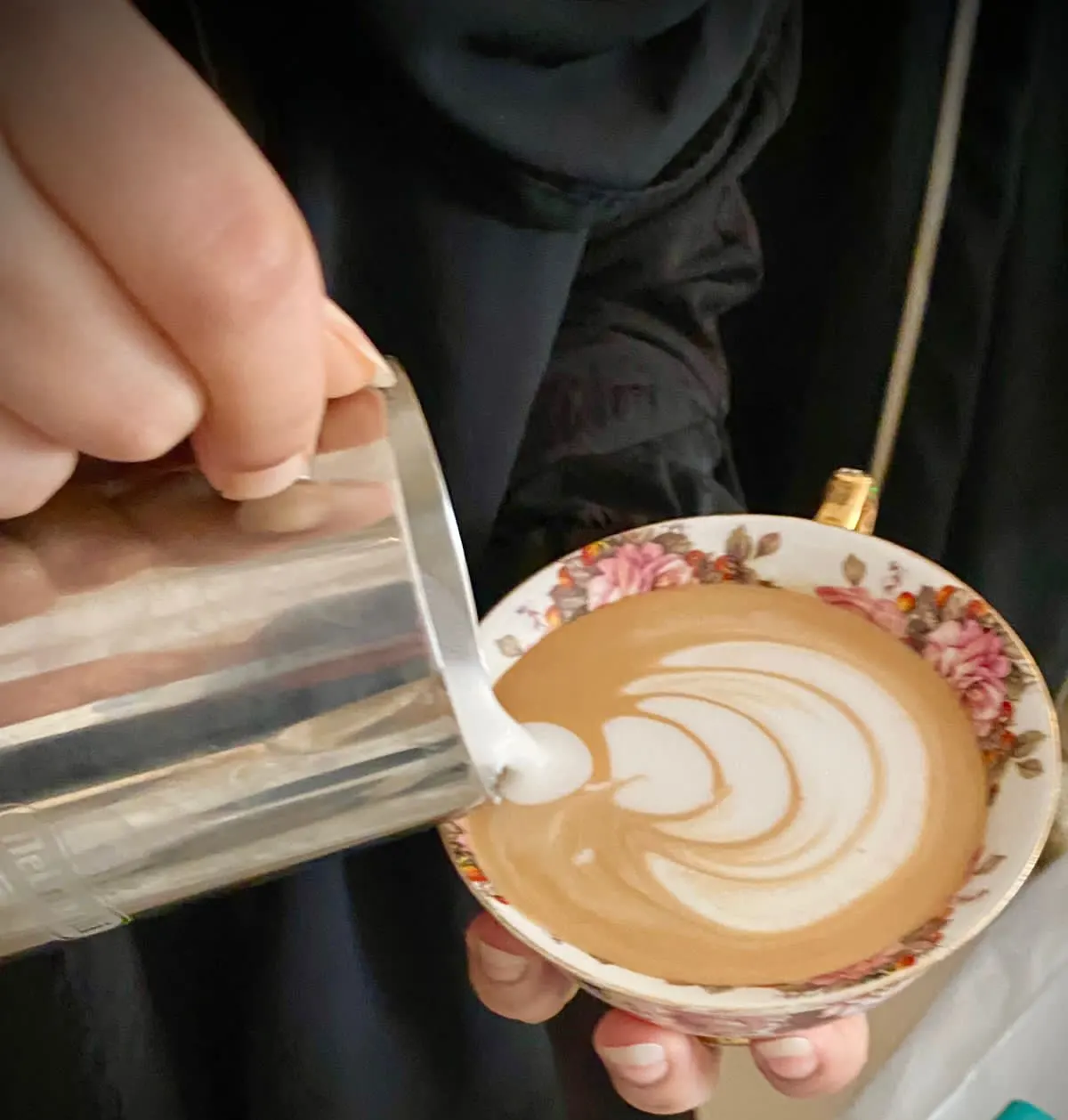 ضمان القطيف يرسم ملامح «أساسيات الباريستا» لـ 30 مستفيدة