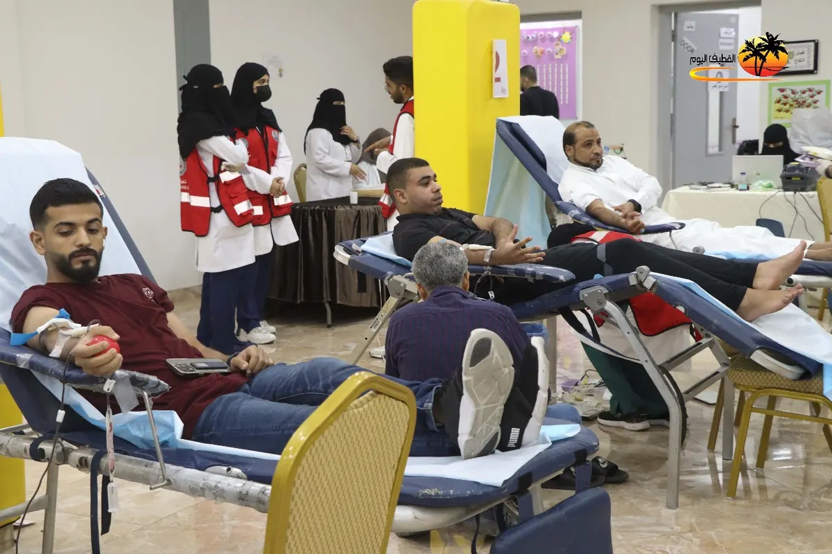 على مدى ثلاثة أيام في تاروت.. آدم وحواء يتنافسان على الخير.. 350 متبرعًا ومتبرعة احتضنتهم حملة «دمك حياة 7»
