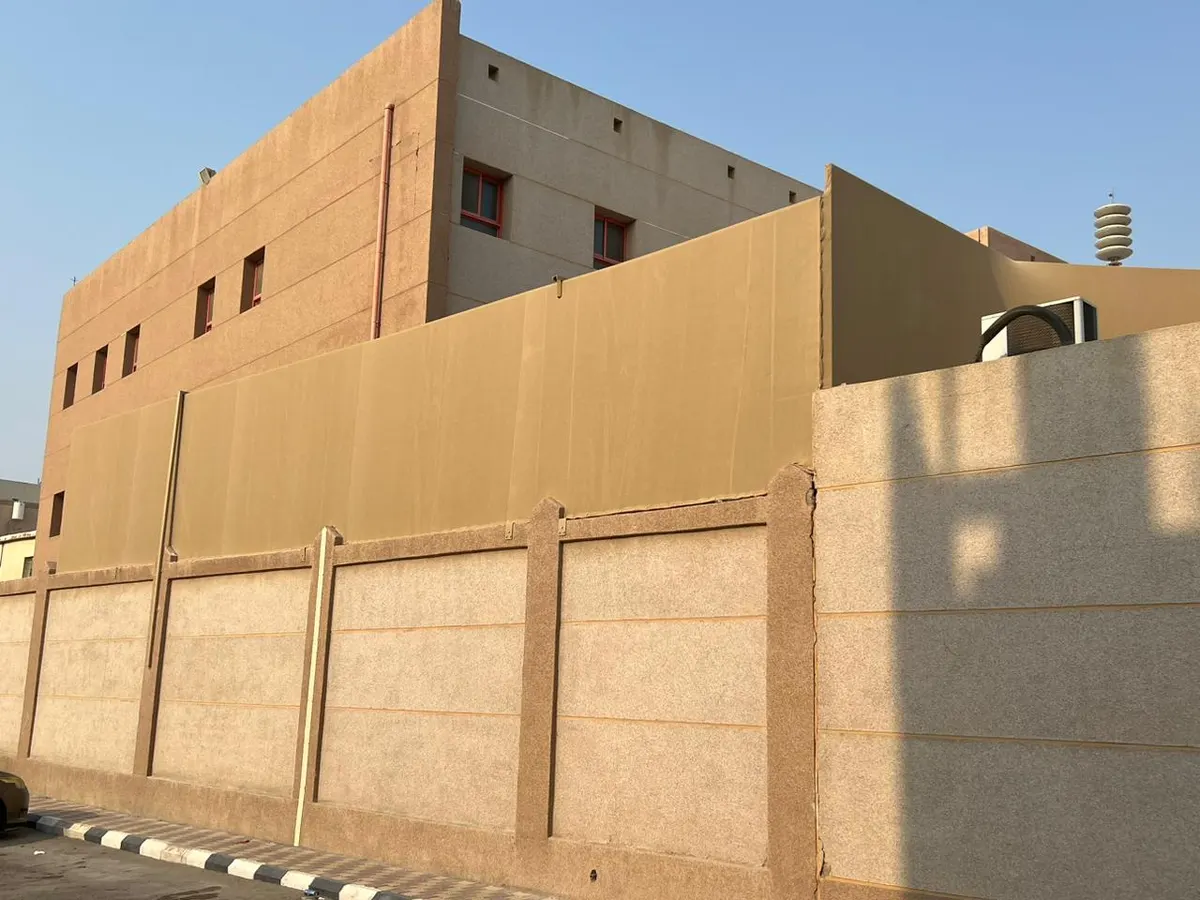 خيرية الأوجام تستر فناء ابتدائية عمرة للبنات