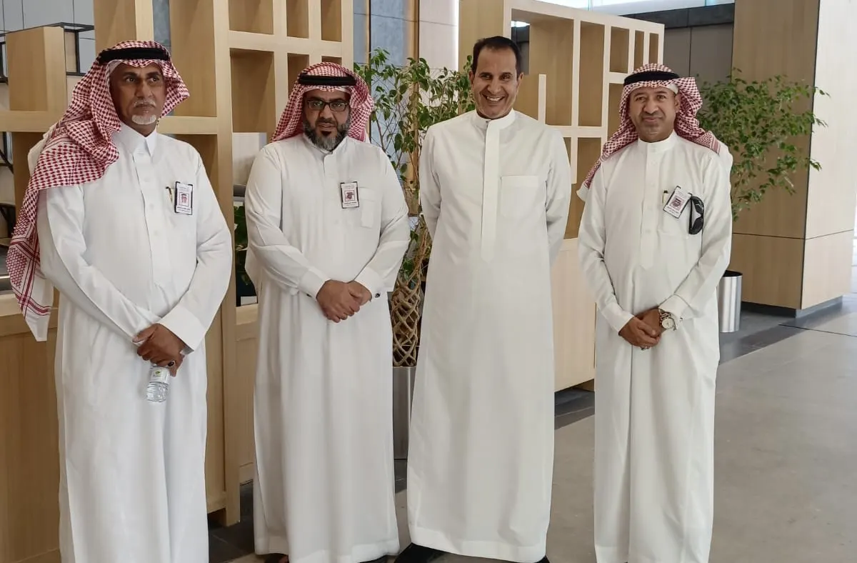 فردوس القطيف في الرياض.. ناقشت وضع العاملين في إكرام الموتى وحوكمة القطاع ومشروعات الجمعية الحالية والمستقبلية