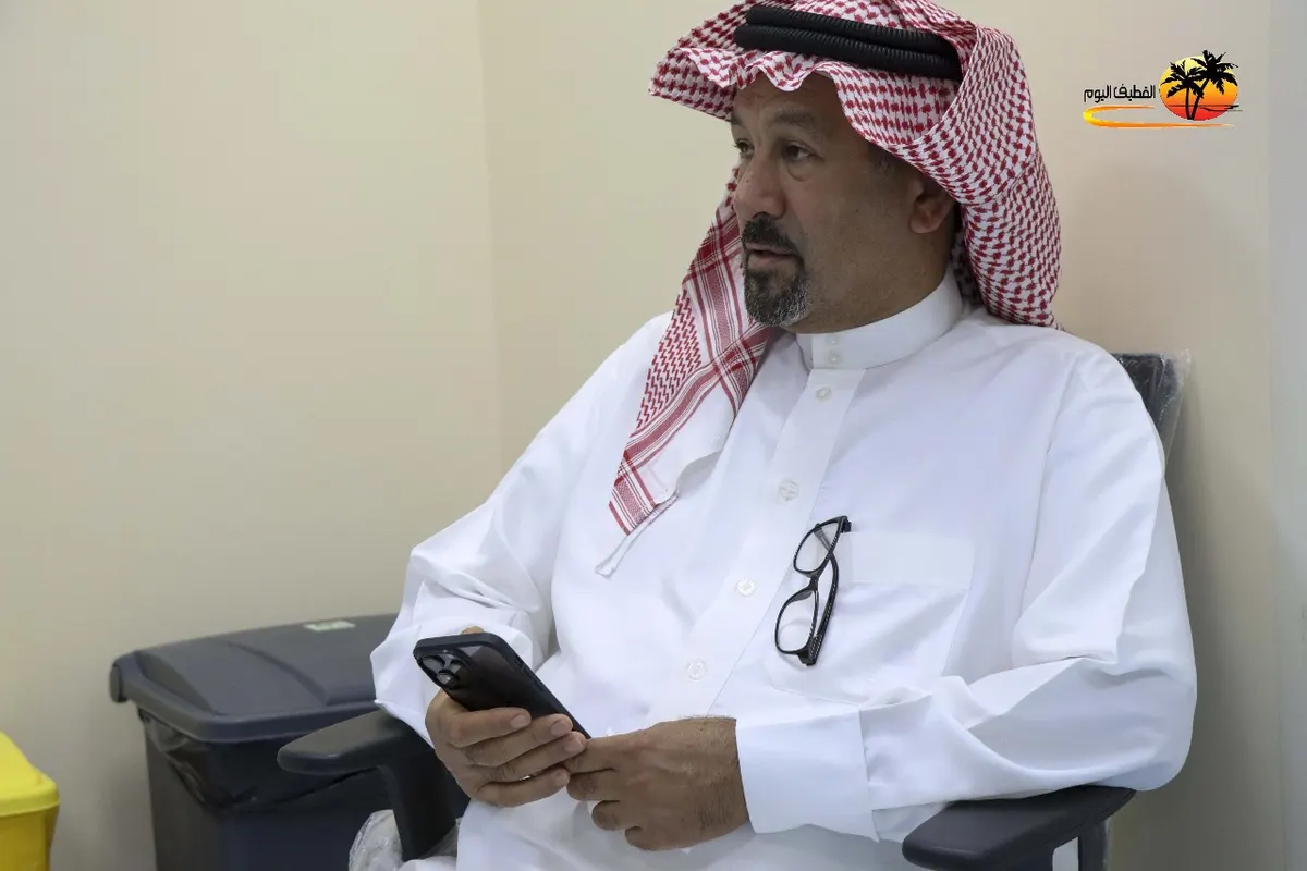 حركتهم إنسانيتهم المطلقة نحو مستشفى الأمير محمد بعوامية القطيف.. متبرعون يهبون دماءهم لمصابي الثلاسيميا والمنجلي وضحايا الحوادث