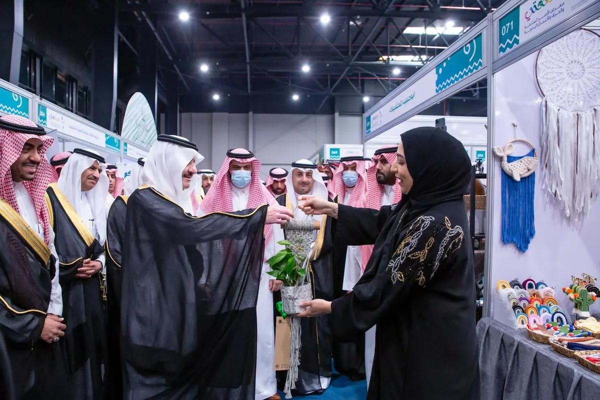 وجوه في «صنعتي».. من القطيف.. ضحى أخضر تستبق الاحتفاء بـ اليوم الوطني بـ«عقدة البحارة»