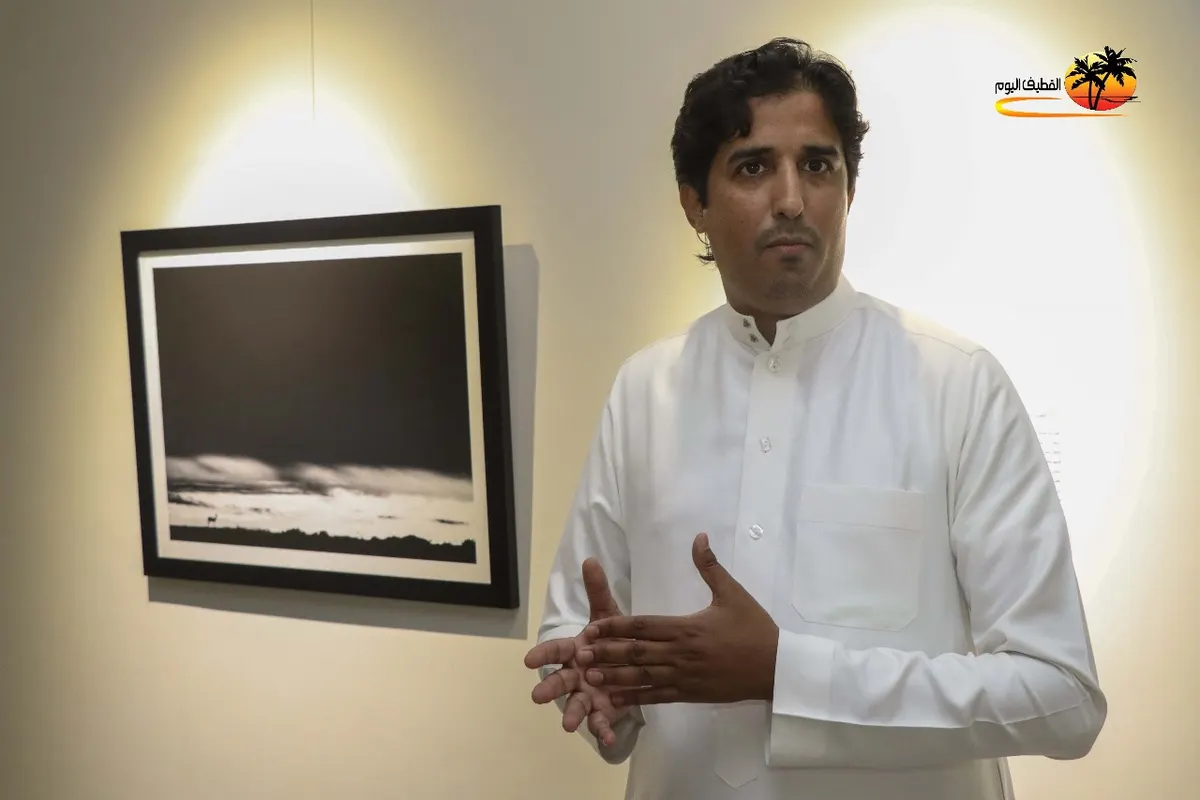 من الخبر.. «طالب المري» ينقل تجربته الضوئية في حياة البراري إلى سبر البساطة في القطيف