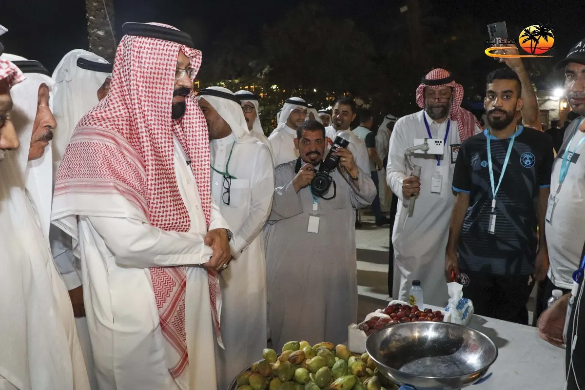في الربيعية.. البيئة والمياه والزراعـة تدشن مهرجان «اللوز القطيفي».. صور وفيديو
