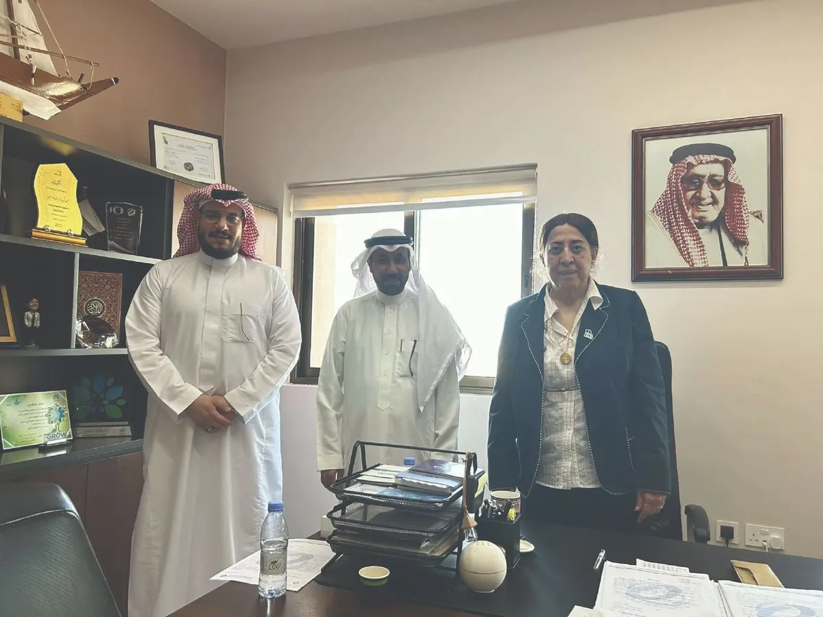 مذكرة شراكة تجمع بين جمعية تاروت وكلية المانع الطبية