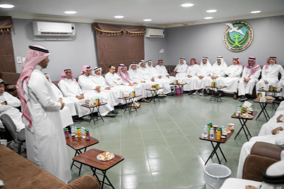 السلام الرياضي يكرم مديري مدارس بلدة العوامية
