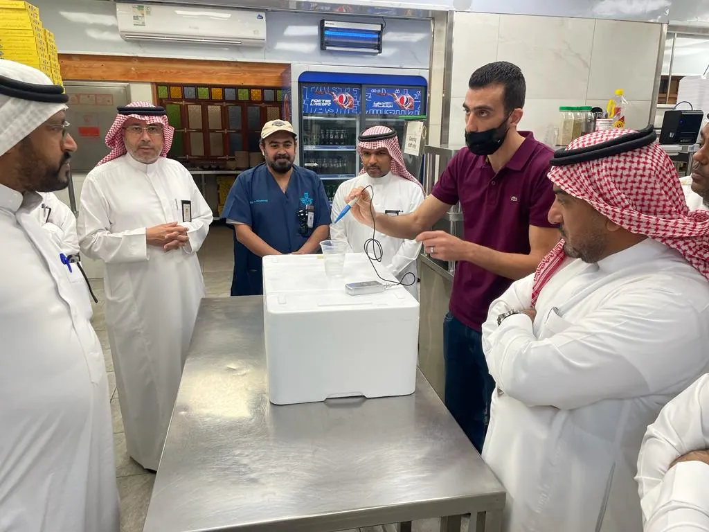 في القطيف.. تدريب مراقبي البلدية على دور الأجهزة الإلكترونية الحديثة في الرقابة الصحية