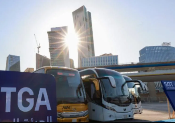 تدشين خدمات نقل الركاب بالحافلات بين المدن