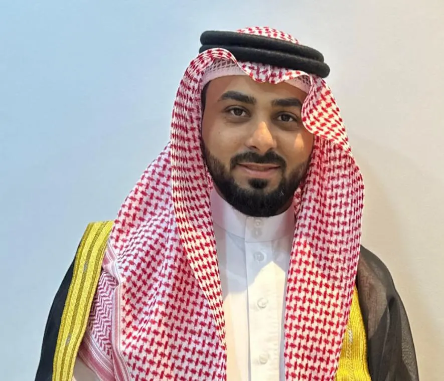 جزيرة تاروت - القطيف.. «محمد» ينير أسرتي «الدقدوق» و«آل مير»