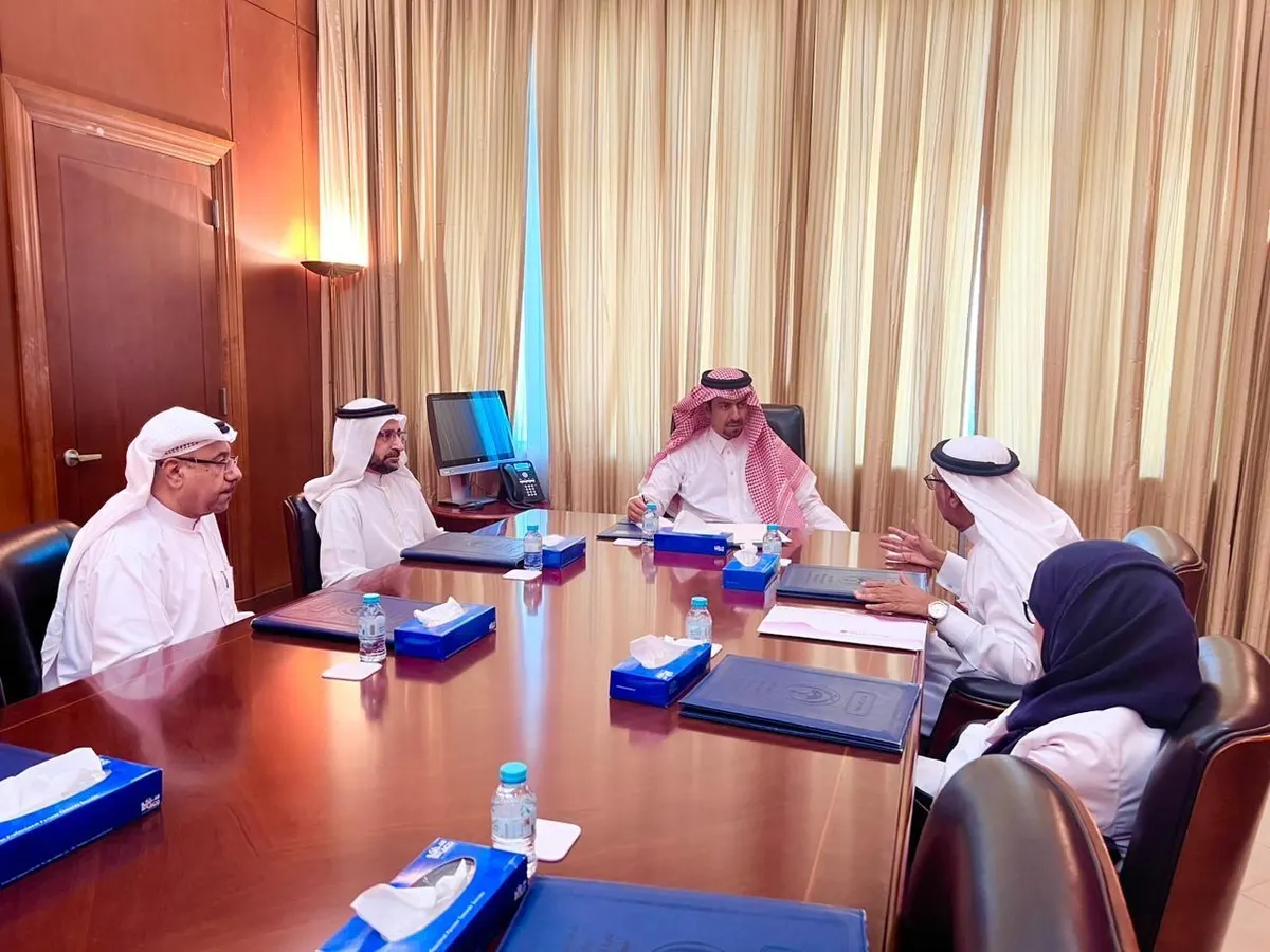 محافظ القطيف يلتقي أعضاء الجمعية السعودية لرعاية ضغط الدم «شمس»